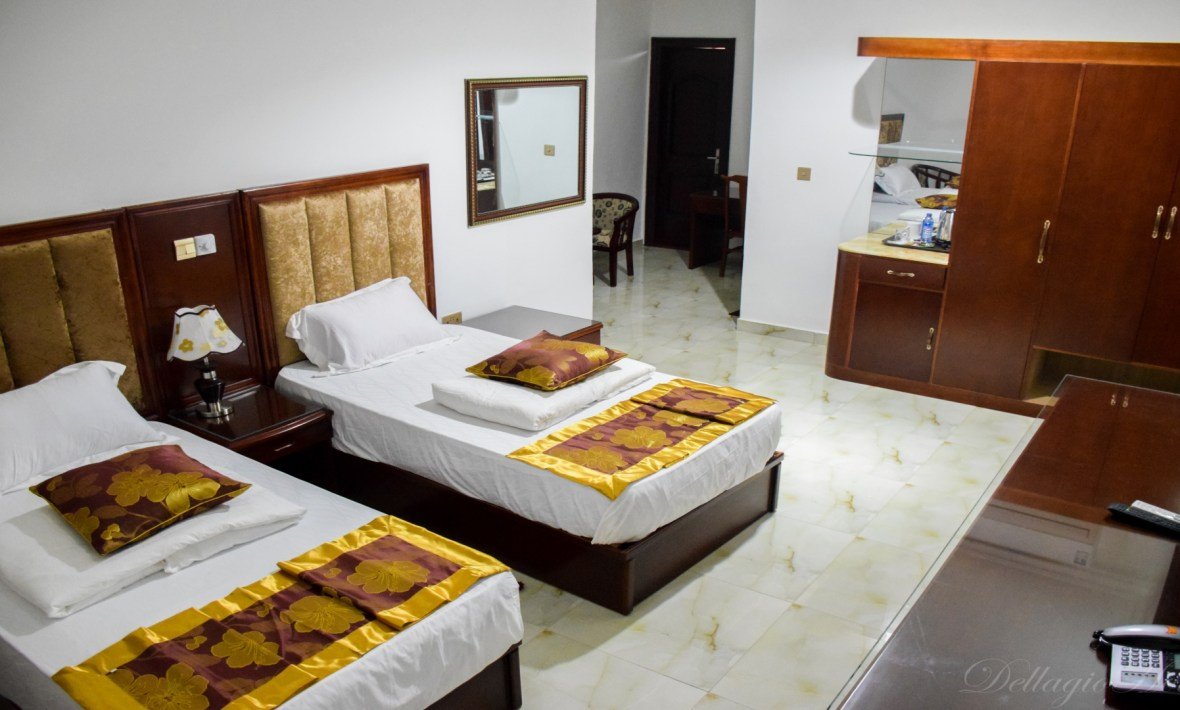 Nuoyong Empire Hotel