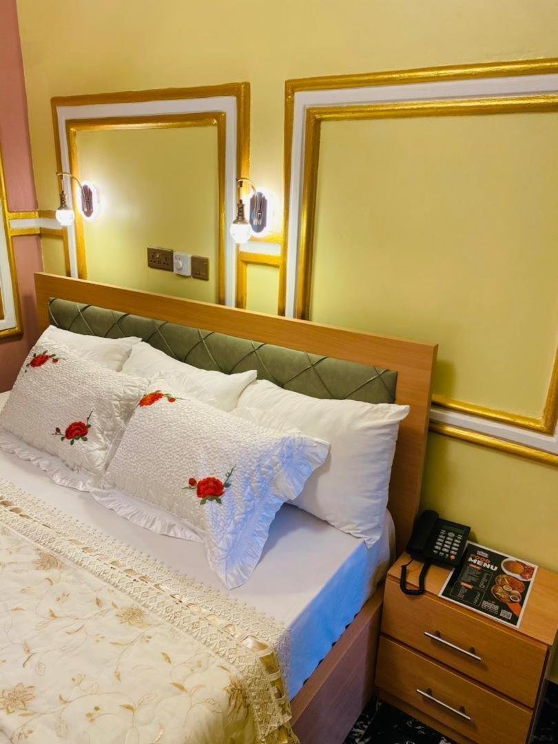 Chilies Hotel
