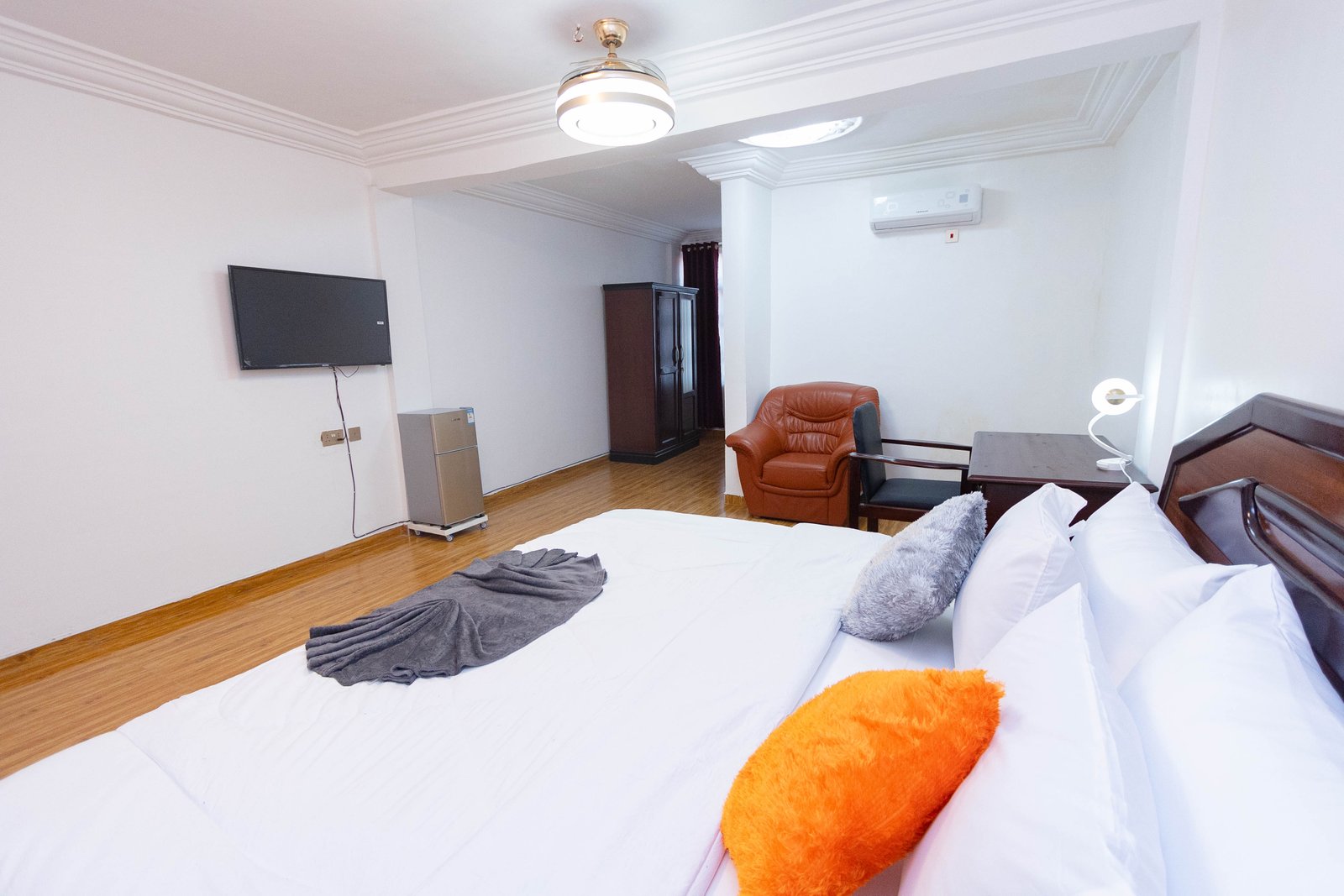 Menish Hotel