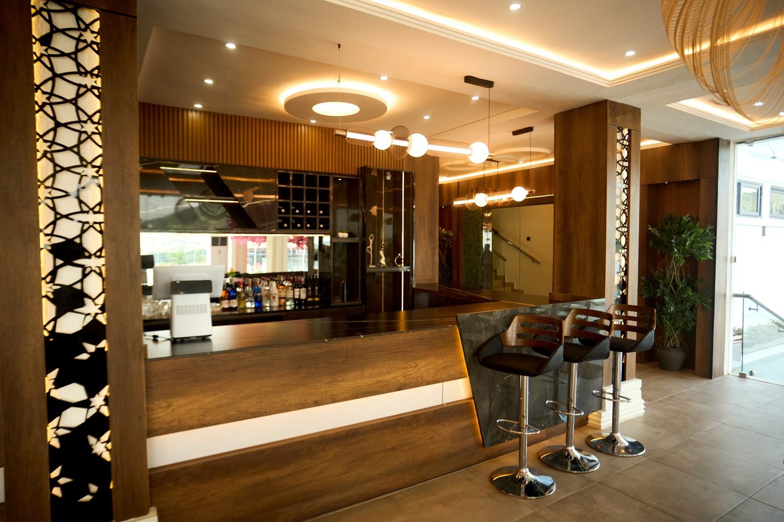 Abram Hills Hotel