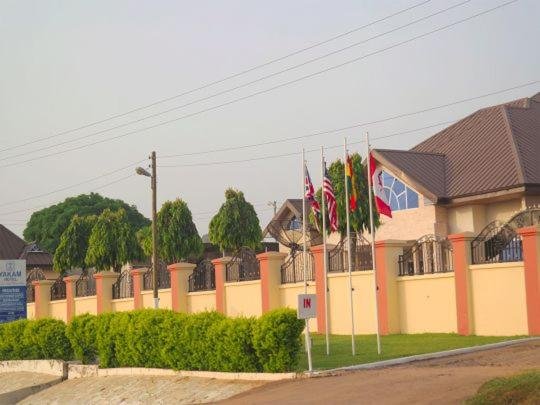 Yakam Hotel