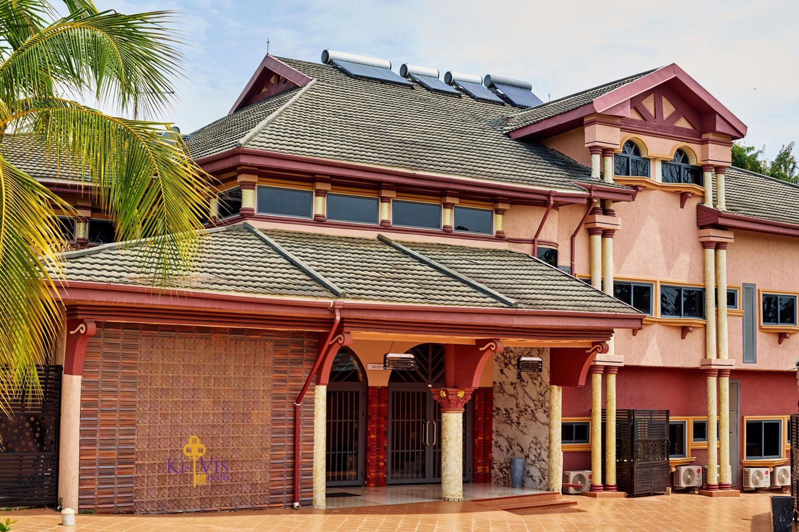 Kivis Hotel
