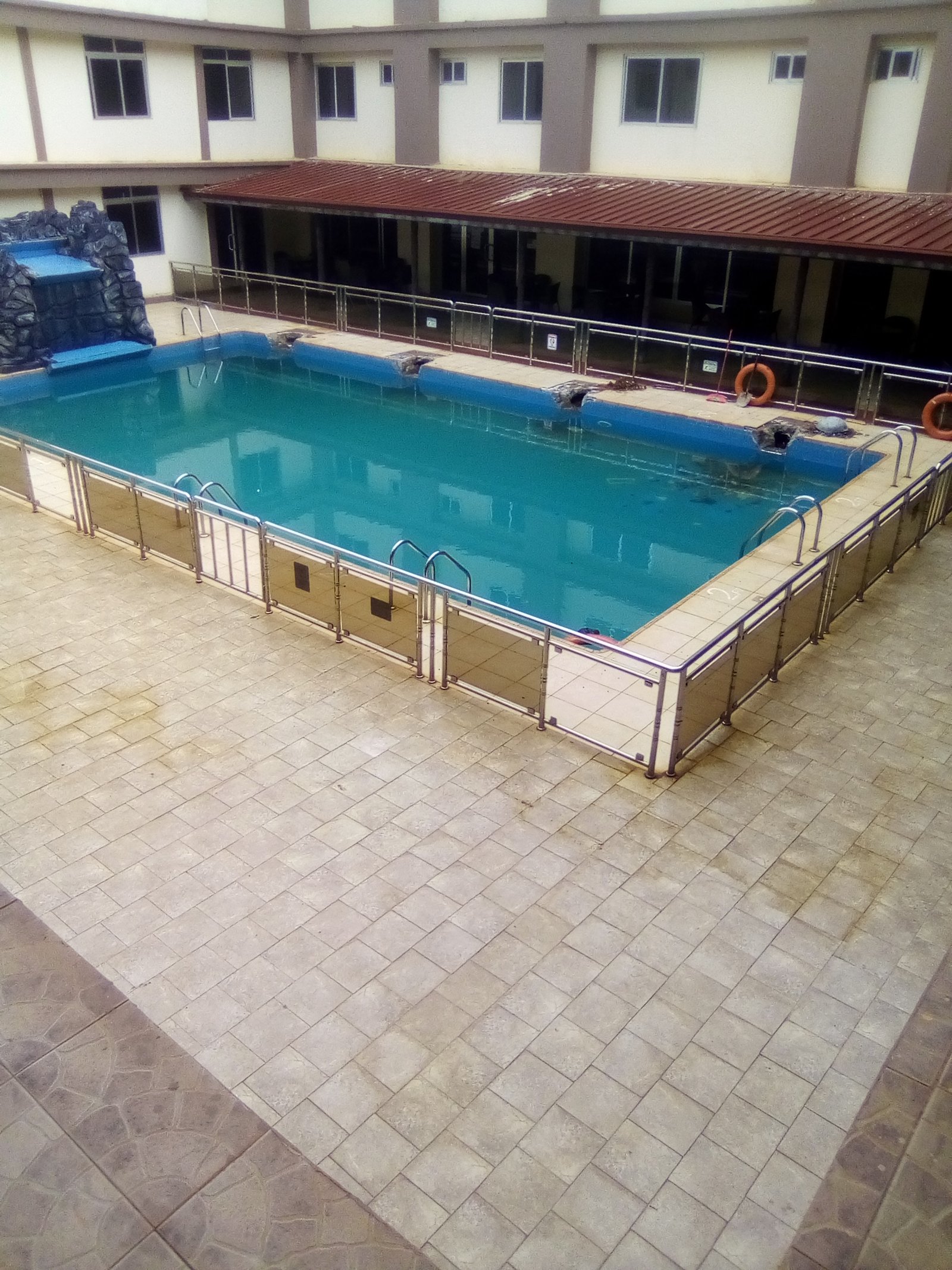 Modern City Hotel