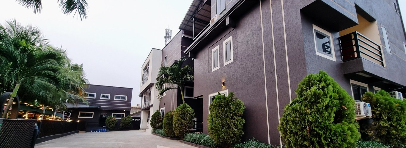 Momo's Hotel