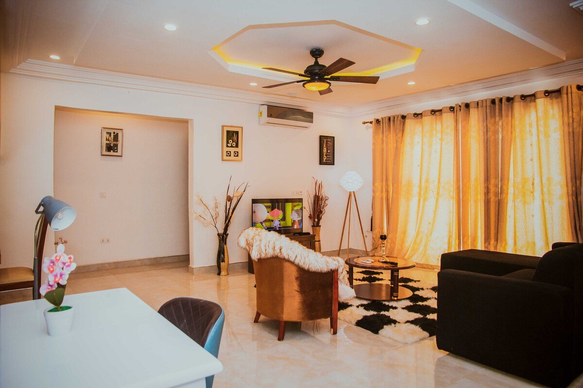 Tonyx Hotel