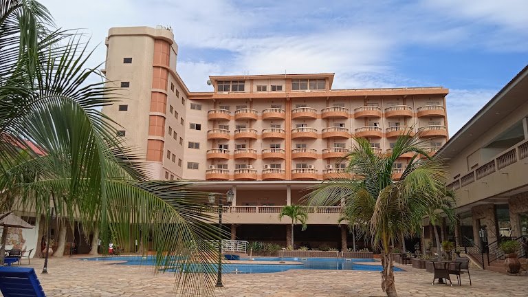Mensvic Grand Hotel