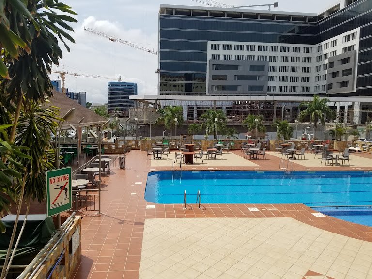 Holiday Inn Airport hotel
