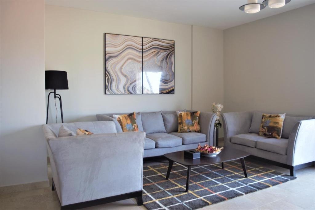 Montecito Apartments