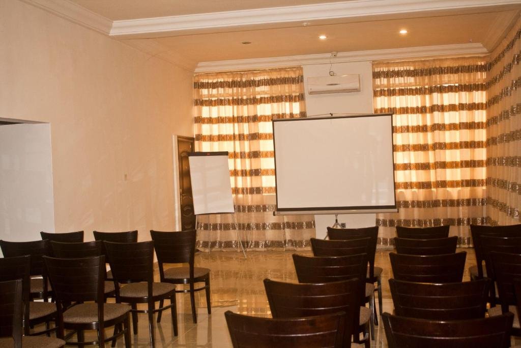 Consir Executive Lodge