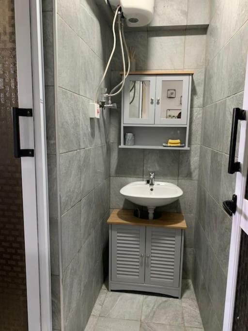 Lovely one bedroom rental unit