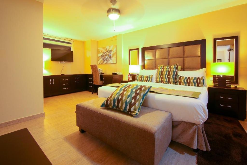 Best Western Plus Hotel